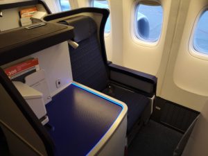 エコノミーでもビジネスクラスＷ